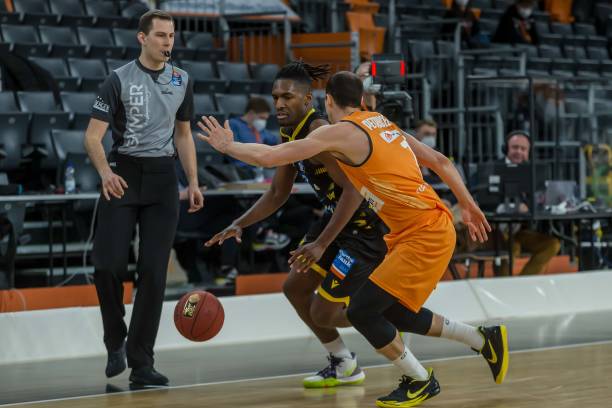 团队注入新 团队注入新