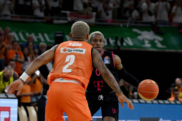 滨水手的高 滨水手的高