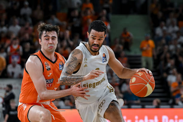 为哈钦森设 为哈钦森设